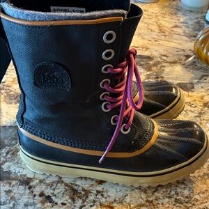Sorel Black and Brown womens Boots with Pink Laces